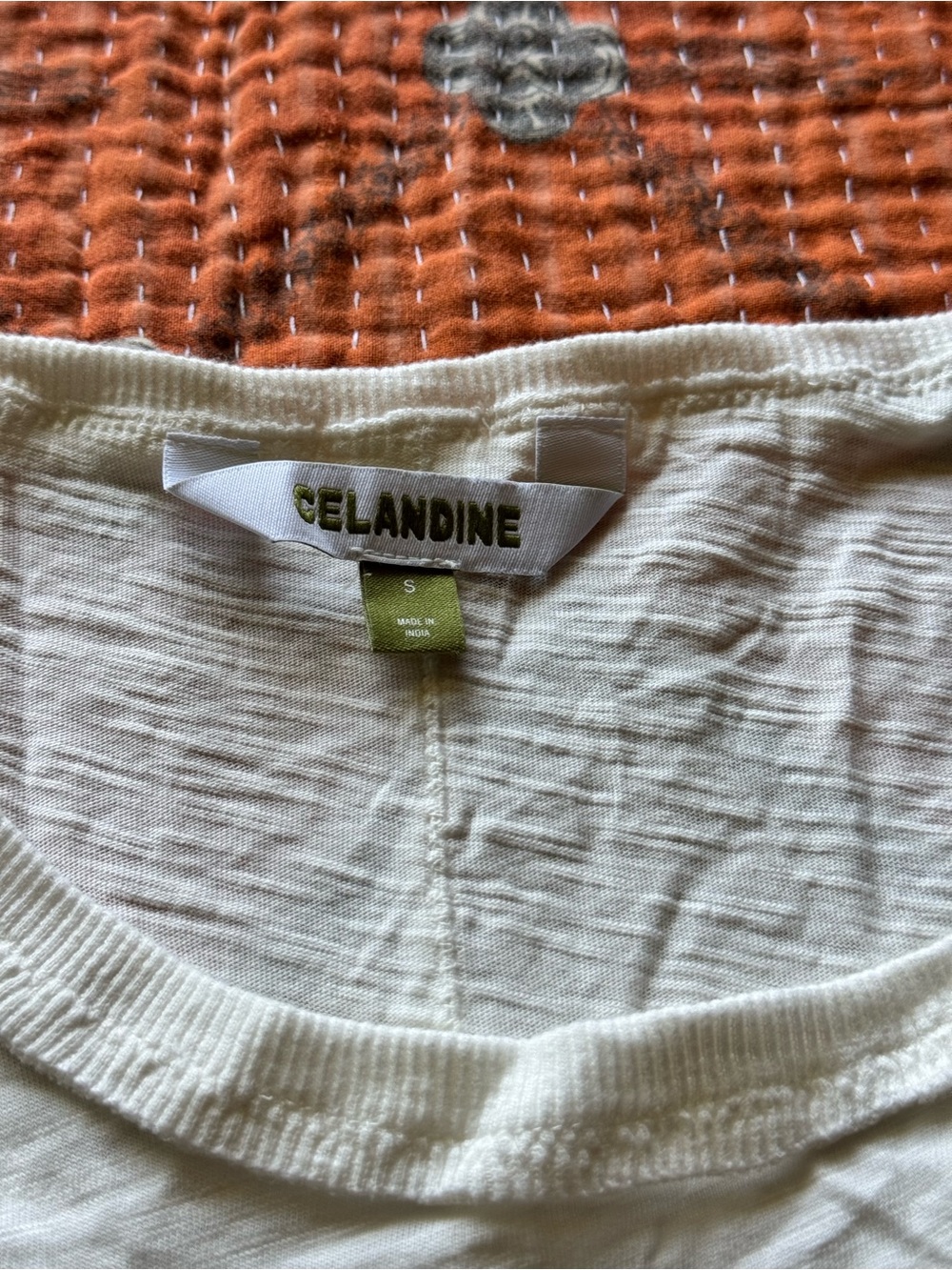 CELANDINE - Shell Oversized Tee - Picture 4 of 5
